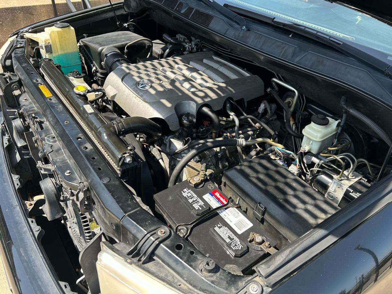 Toyota Sequoia Plantium 2WD 2010