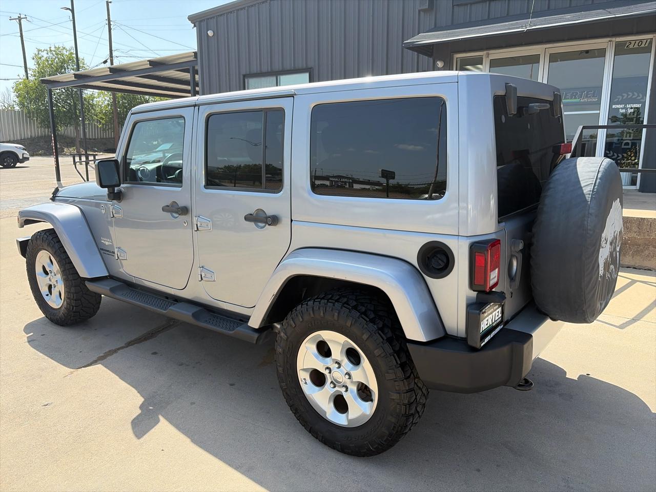 Jeep Wrangler Unlimited Sahara 4WD 2015