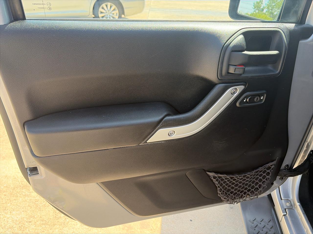 Jeep Wrangler Unlimited Sahara 4WD 2015