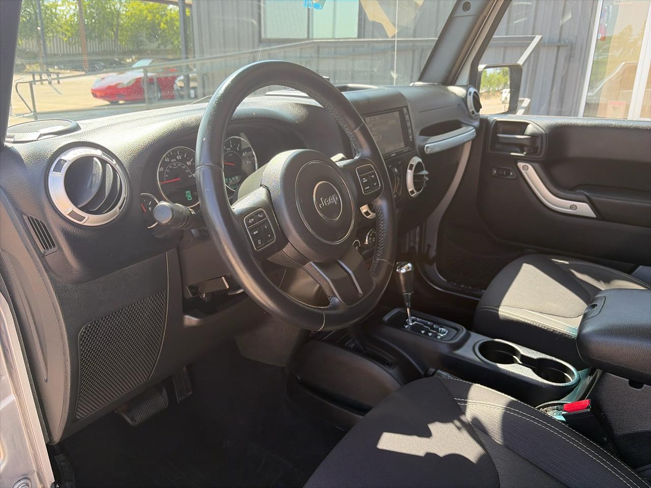 Jeep Wrangler Unlimited Sahara 4WD 2015