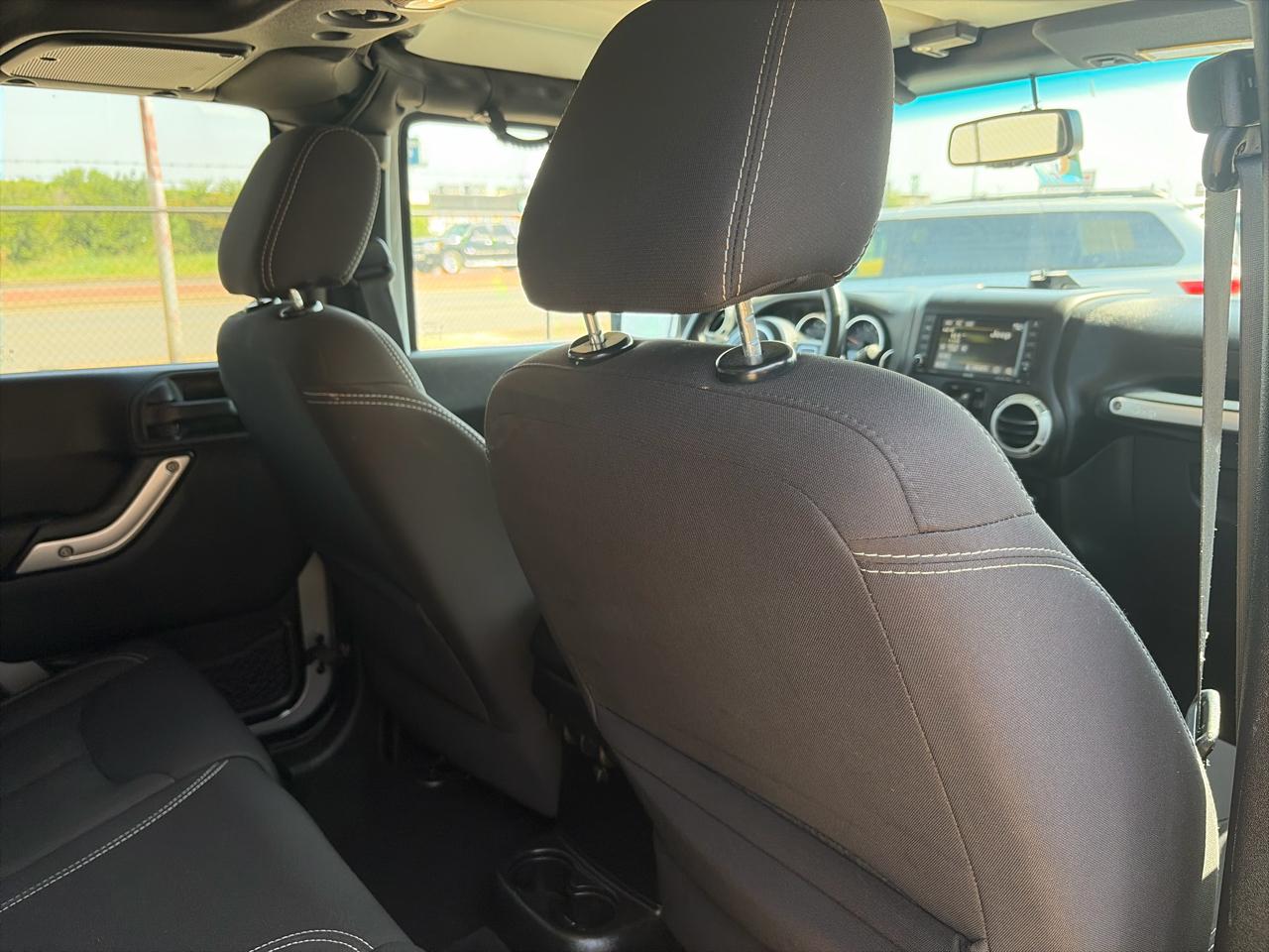 Jeep Wrangler Unlimited Sahara 4WD 2015