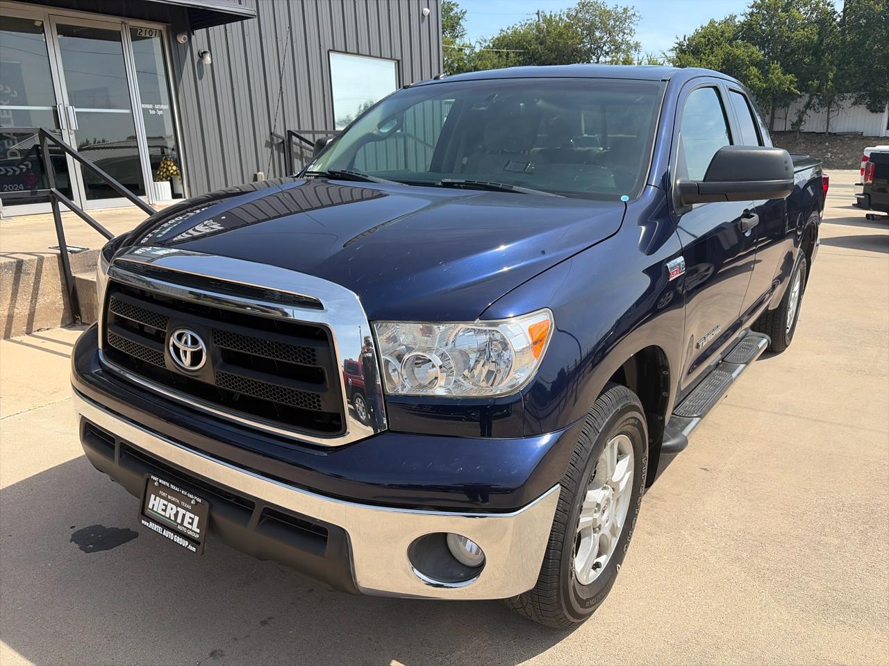Toyota Tundra Tundra-Grade 5.7L Double Cab 2WD 2012