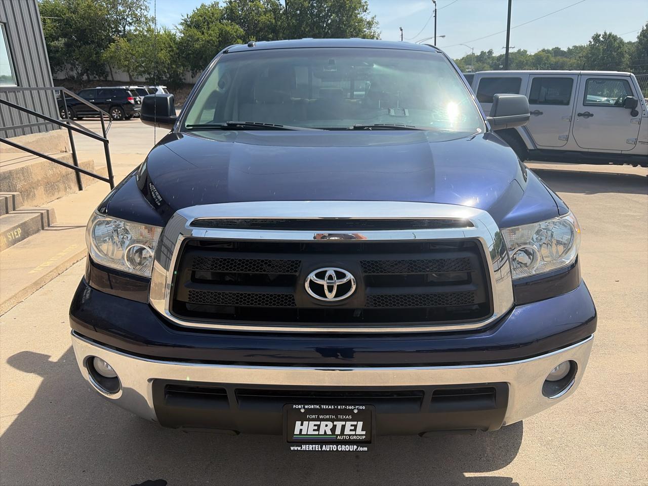 Toyota Tundra Tundra-Grade 5.7L Double Cab 2WD 2012