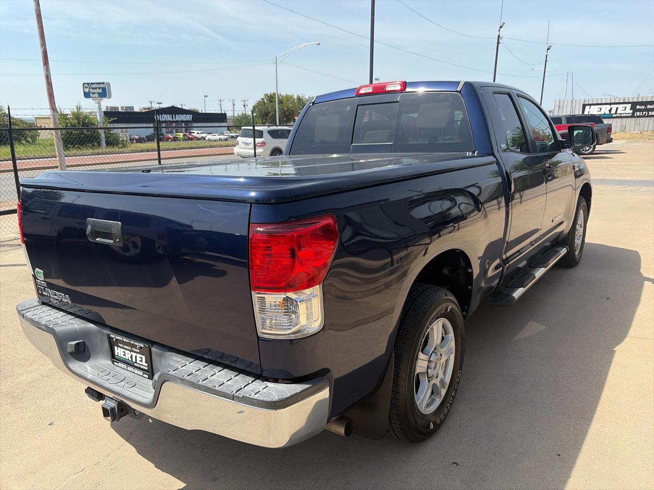 Toyota Tundra Tundra-Grade 5.7L Double Cab 2WD 2012
