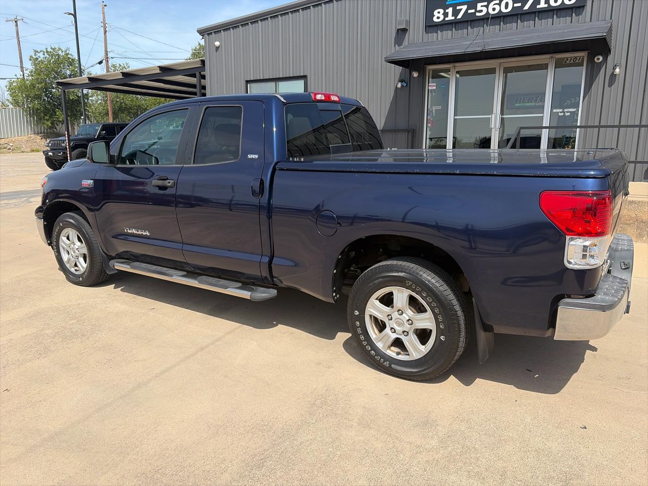 Toyota Tundra Tundra-Grade 5.7L Double Cab 2WD 2012