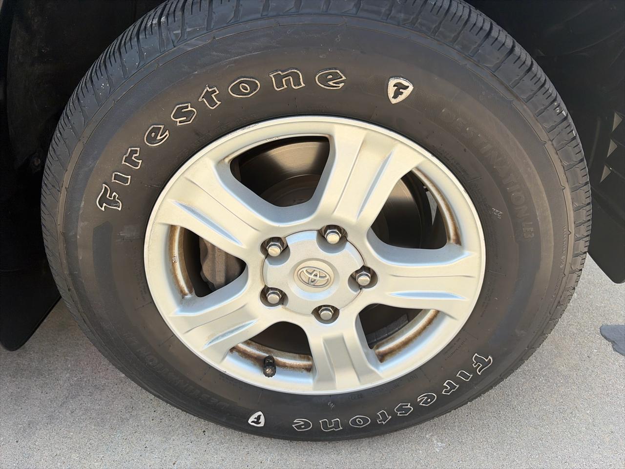 Toyota Tundra Tundra-Grade 5.7L Double Cab 2WD 2012