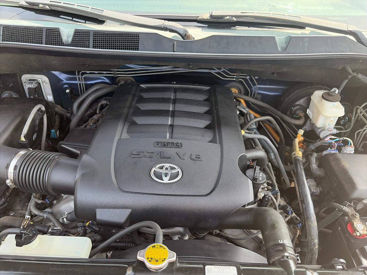 Toyota Tundra Tundra-Grade 5.7L Double Cab 2WD 2012