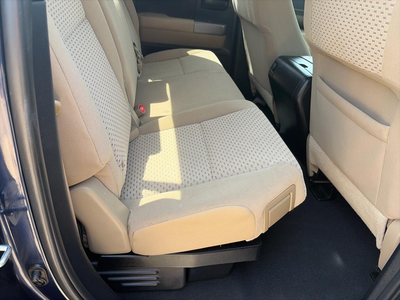 Toyota Tundra Tundra-Grade 5.7L Double Cab 2WD 2012