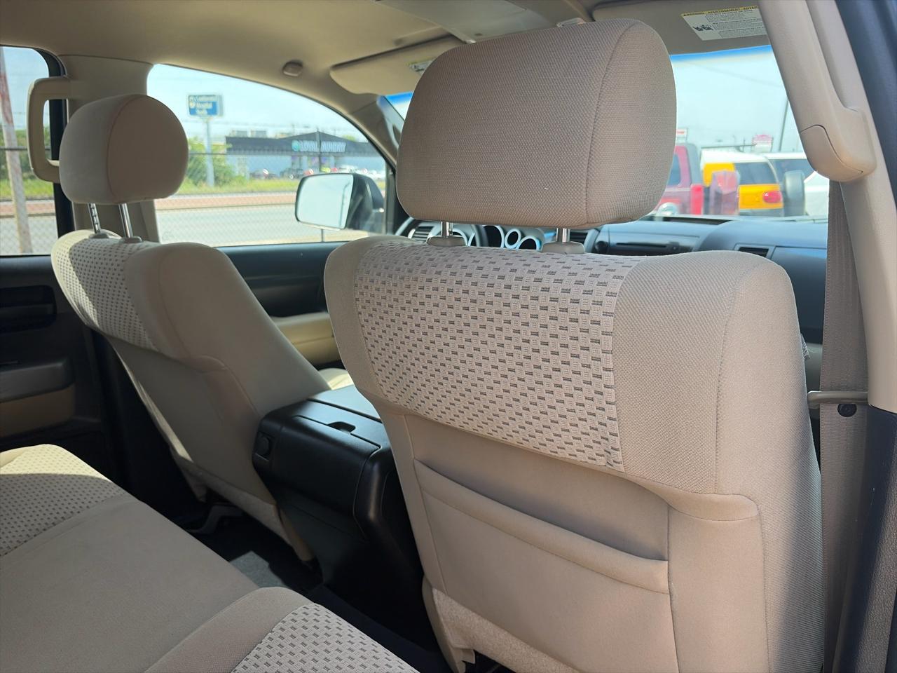 Toyota Tundra Tundra-Grade 5.7L Double Cab 2WD 2012