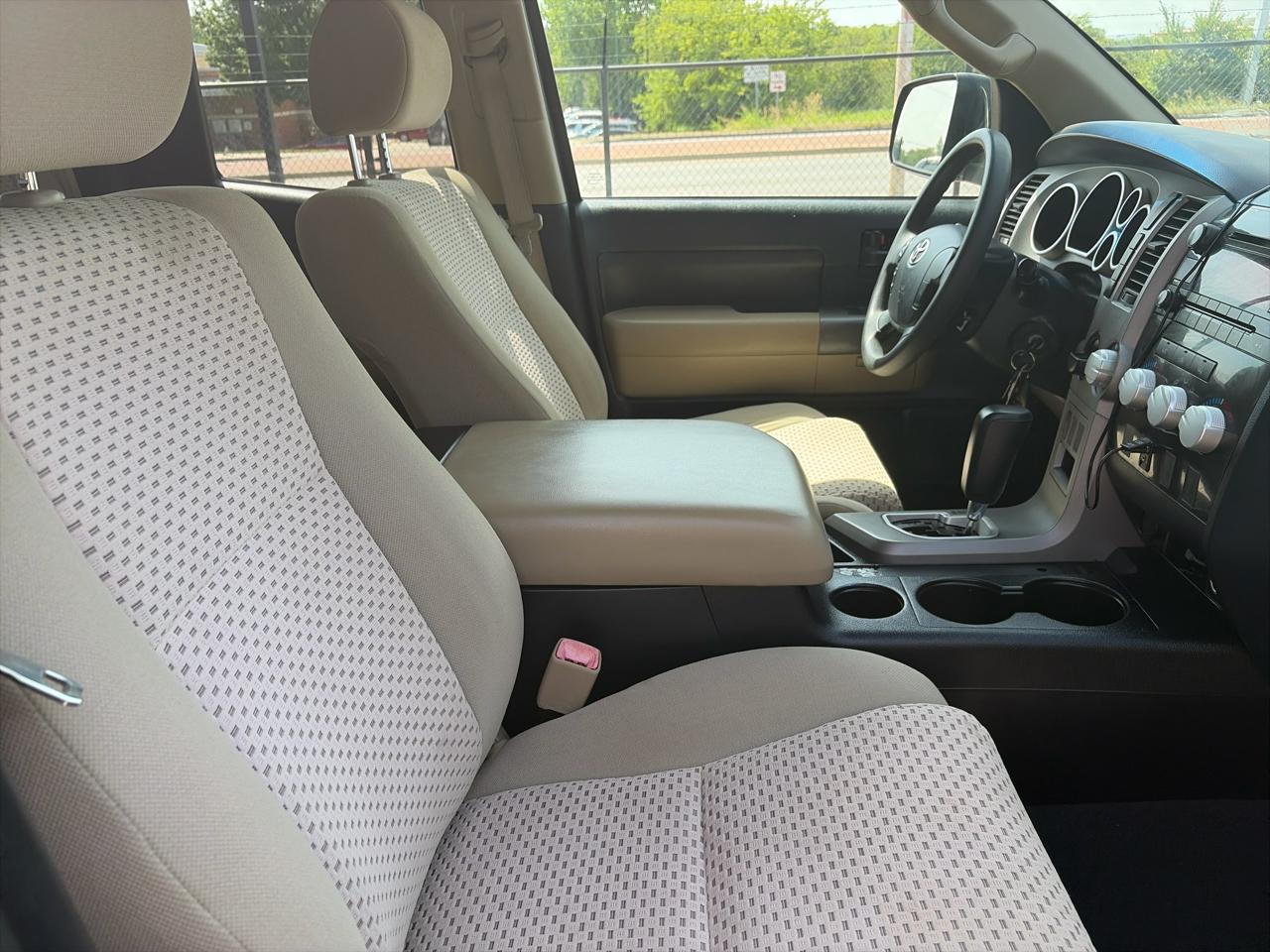 Toyota Tundra Tundra-Grade 5.7L Double Cab 2WD 2012