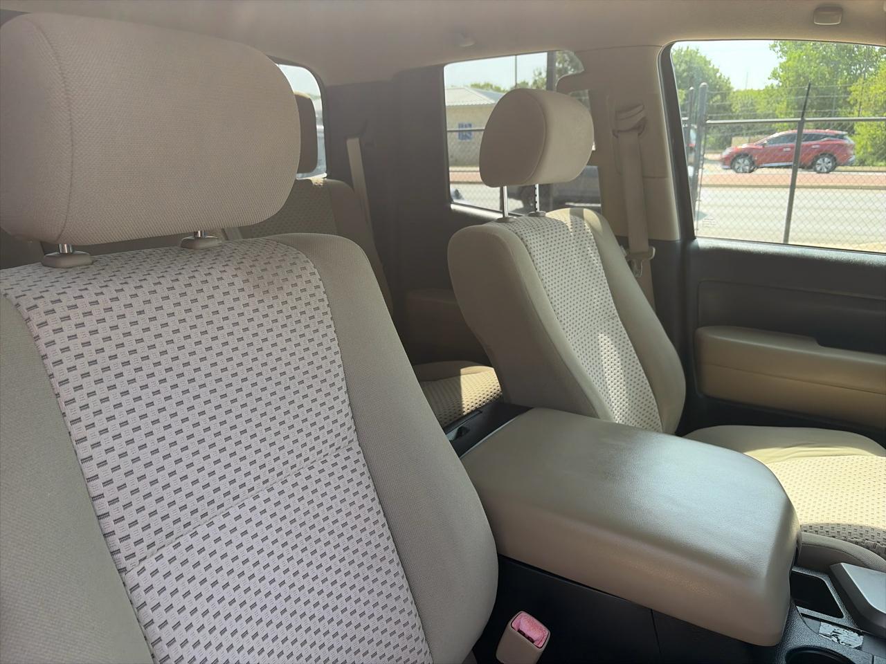 Toyota Tundra Tundra-Grade 5.7L Double Cab 2WD 2012