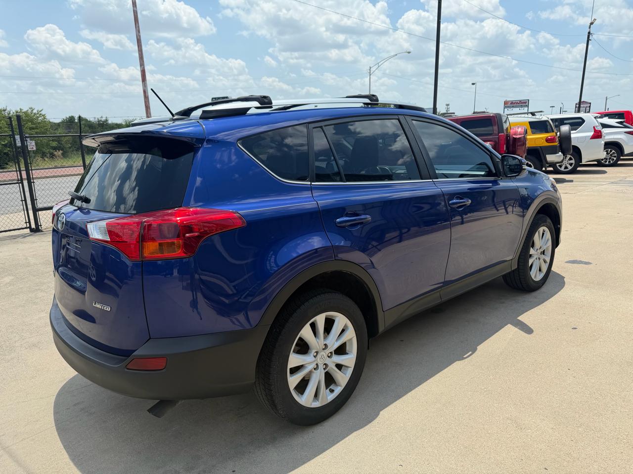Toyota RAV4 Limited FWD 2015