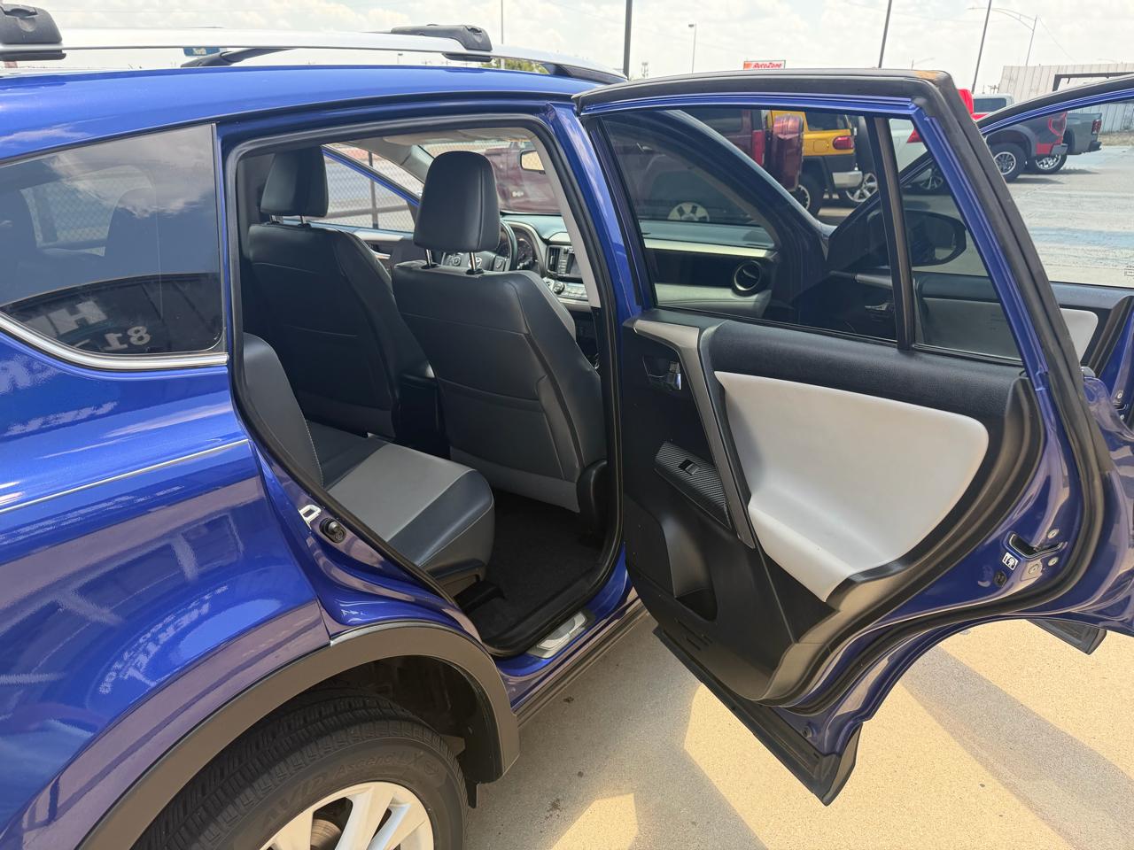 Toyota RAV4 Limited FWD 2015