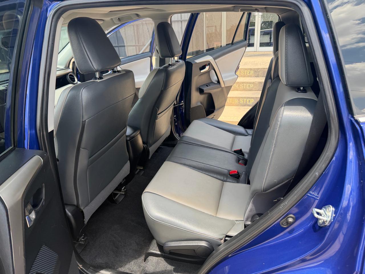 Toyota RAV4 Limited FWD 2015