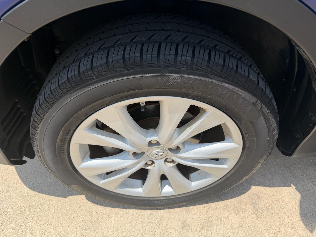 Toyota RAV4 Limited FWD 2015