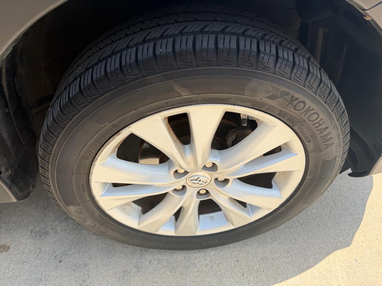 Toyota RAV4 Limited FWD 2015