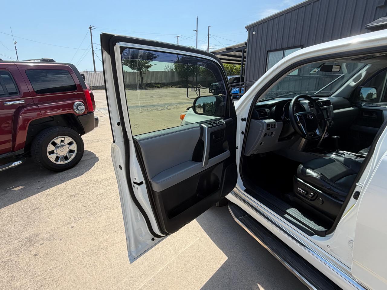 Toyota 4Runner SR5 2WD 2012