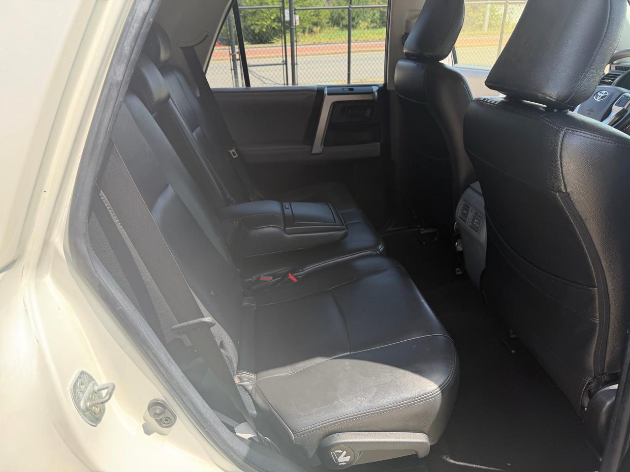 Toyota 4Runner SR5 2WD 2012