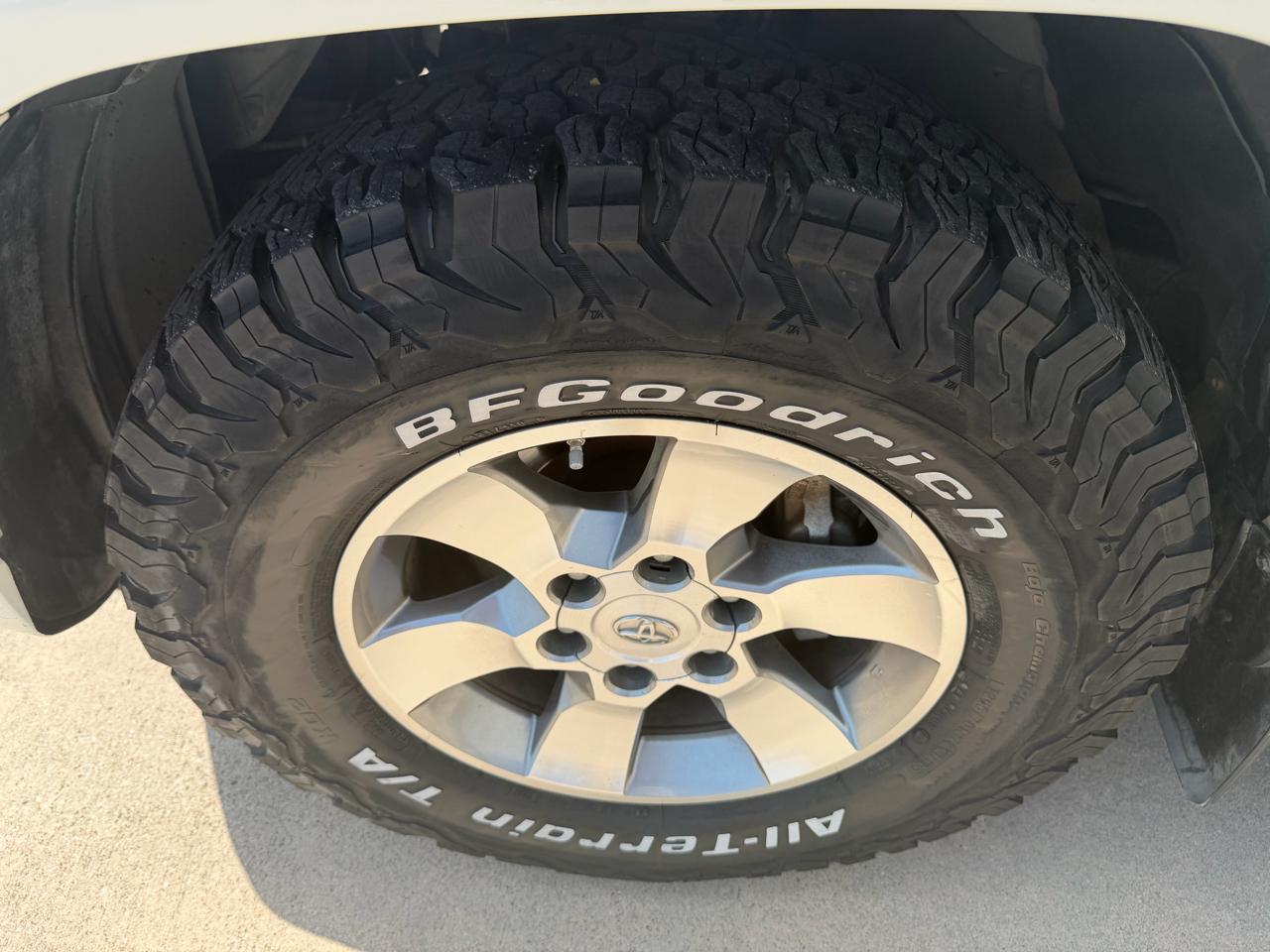 Toyota 4Runner SR5 2WD 2012