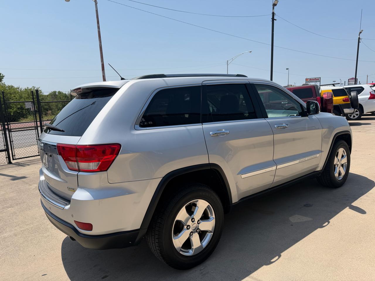 Jeep Grand Cherokee Limited 2WD 2012