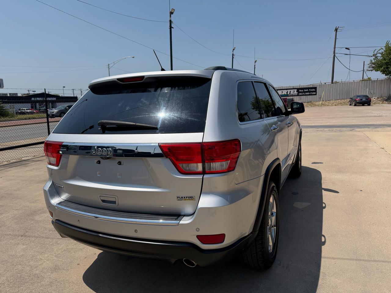Jeep Grand Cherokee Limited 2WD 2012