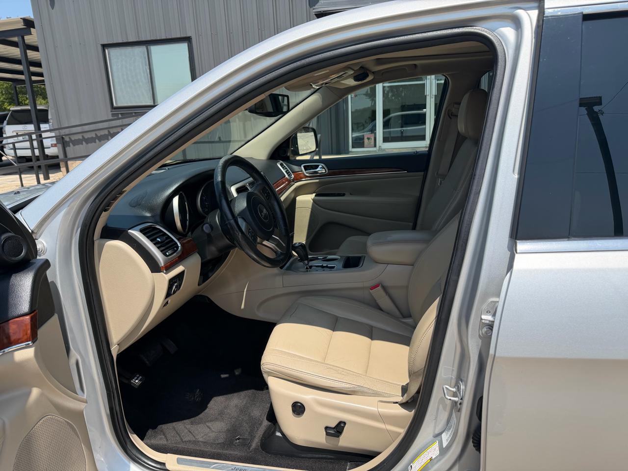 Jeep Grand Cherokee Limited 2WD 2012