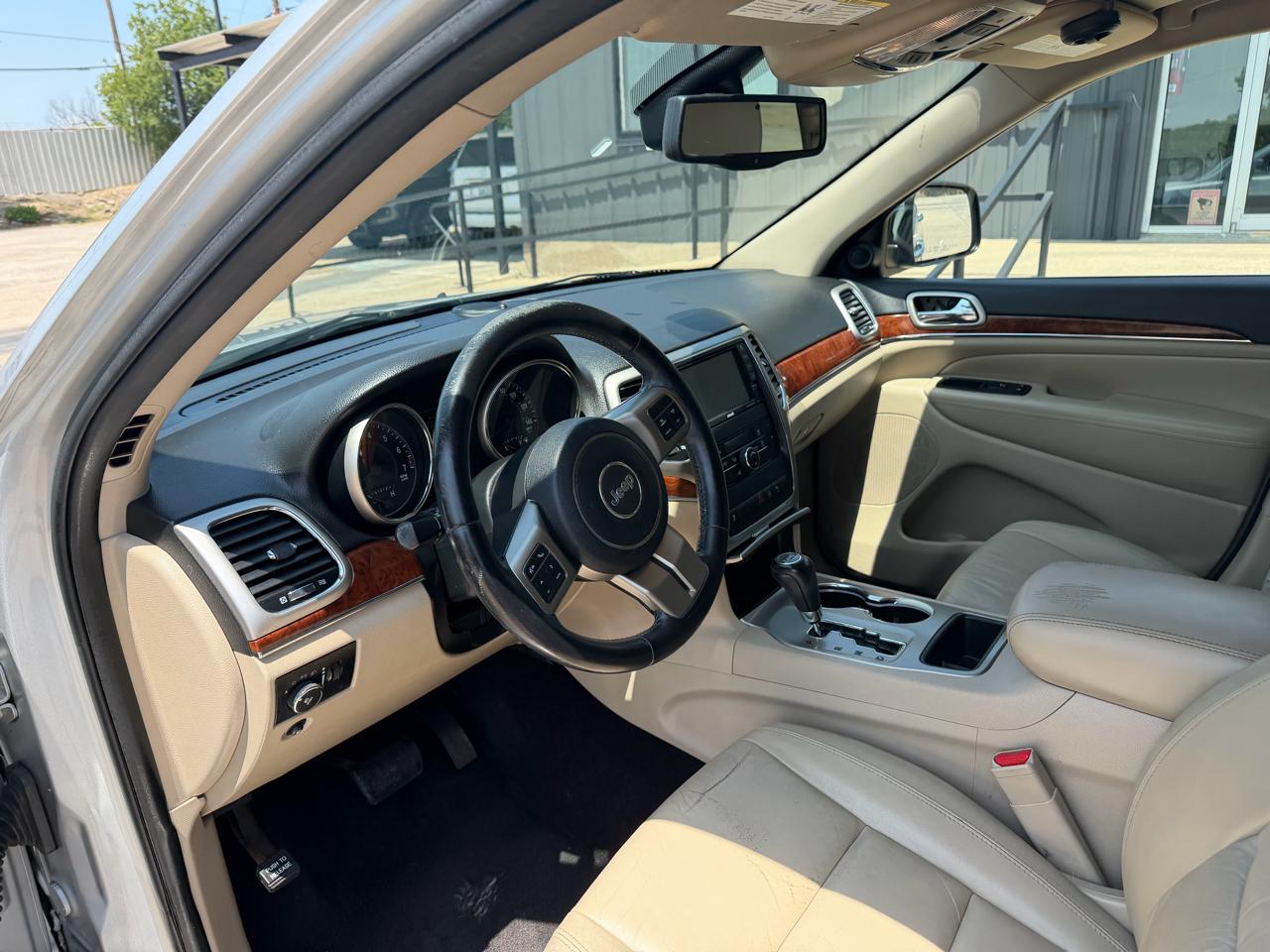 Jeep Grand Cherokee Limited 2WD 2012
