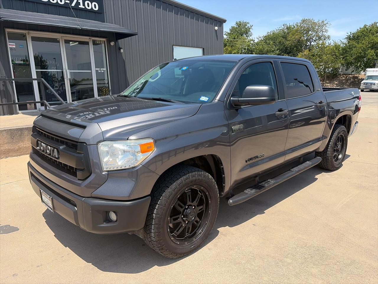 Toyota Tundra SR5 5.7L V8 FFV CrewMax 2WD 2016