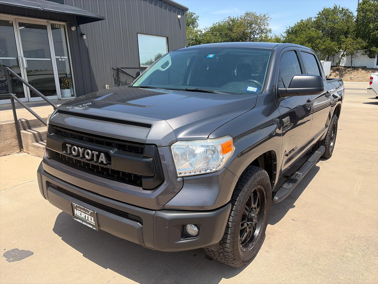 Toyota Tundra SR5 5.7L V8 FFV CrewMax 2WD 2016