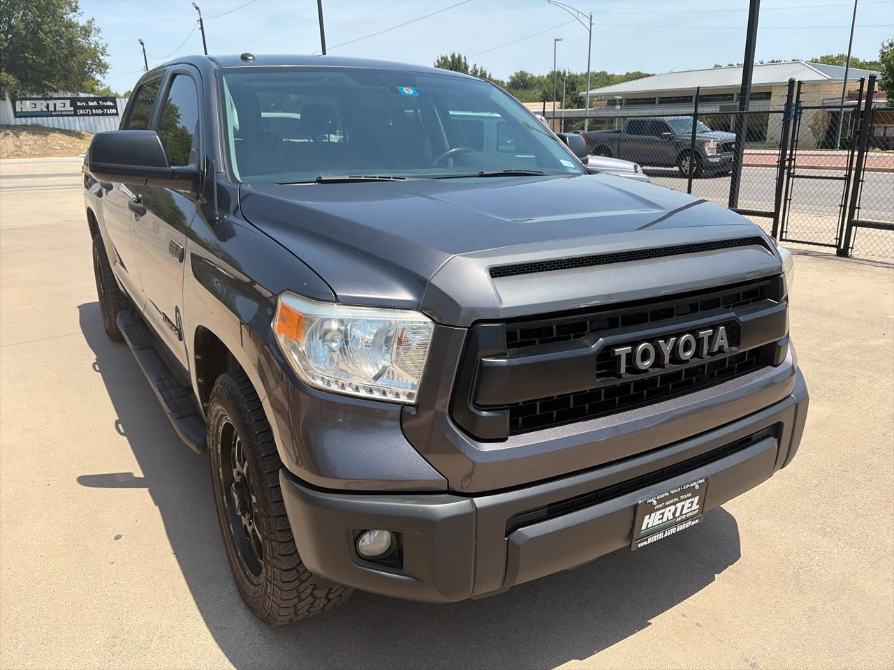 Toyota Tundra SR5 5.7L V8 FFV CrewMax 2WD 2016