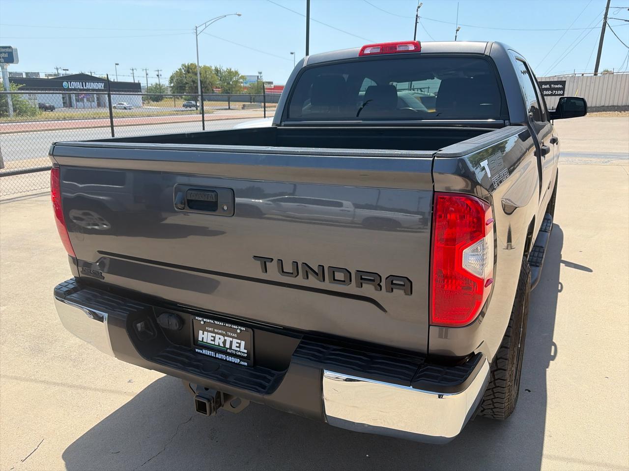 Toyota Tundra SR5 5.7L V8 FFV CrewMax 2WD 2016