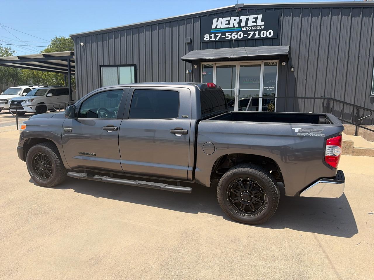 Toyota Tundra SR5 5.7L V8 FFV CrewMax 2WD 2016