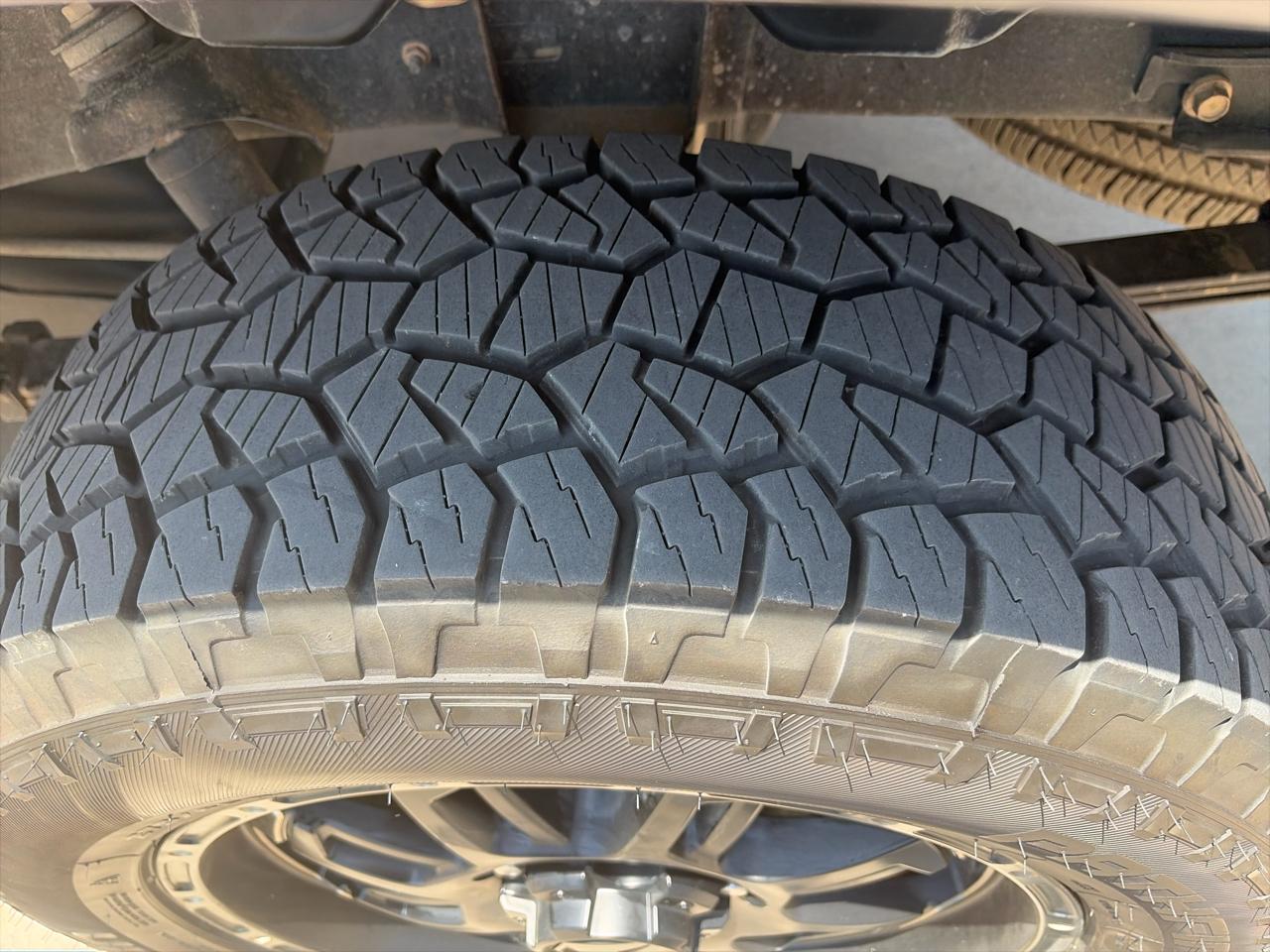 Toyota Tundra SR5 5.7L V8 FFV CrewMax 2WD 2016