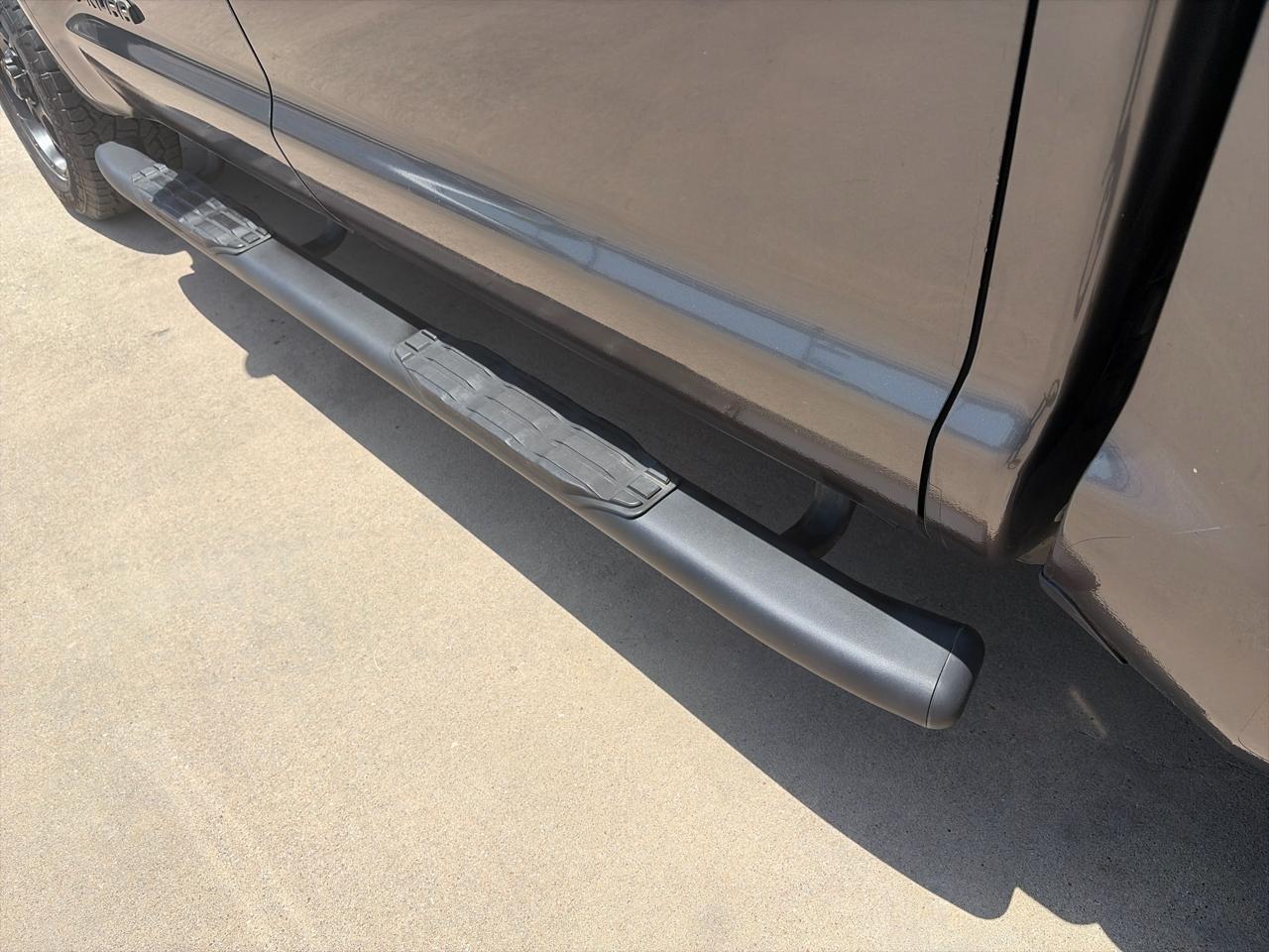 Toyota Tundra SR5 5.7L V8 FFV CrewMax 2WD 2016