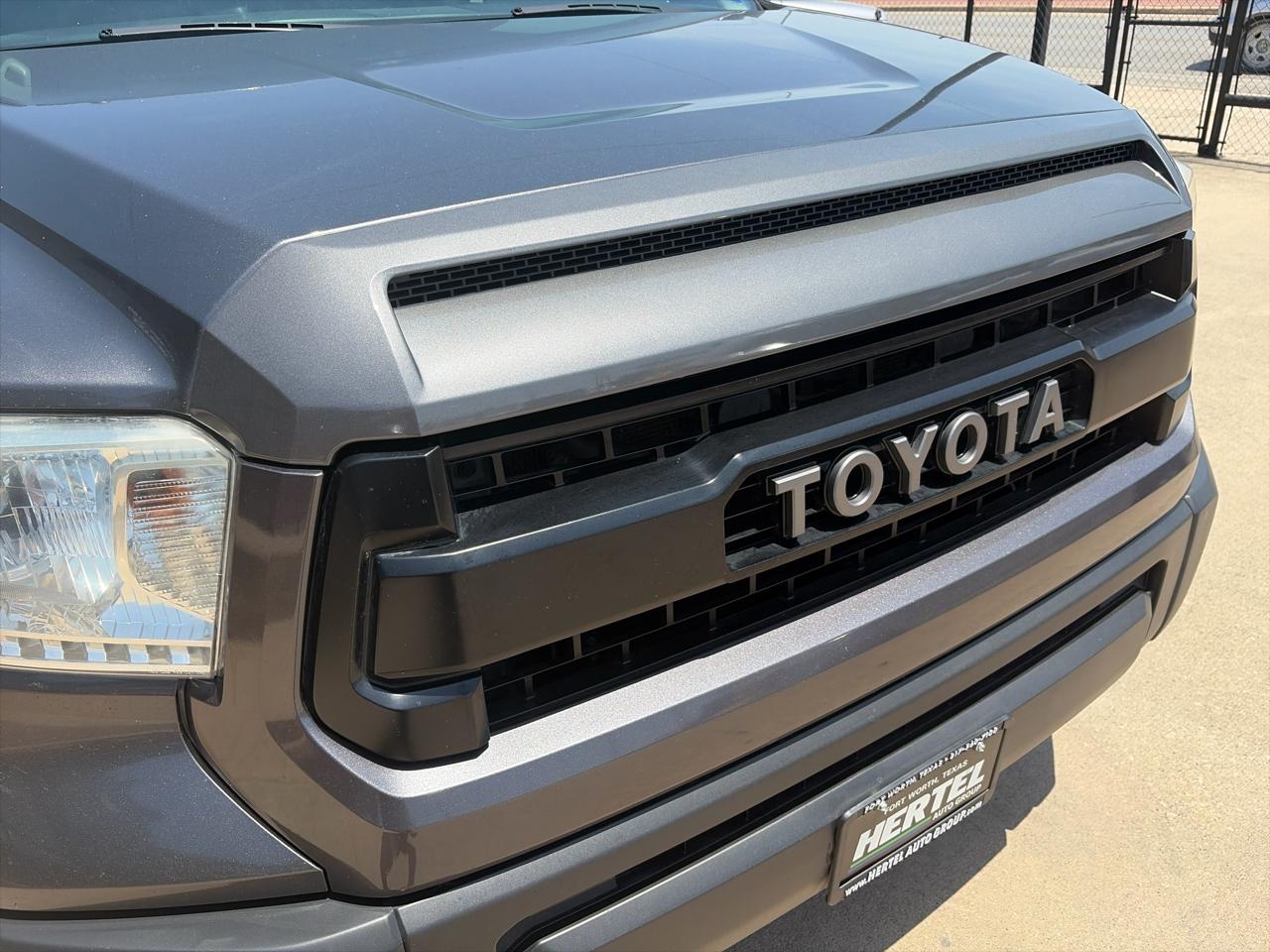 Toyota Tundra SR5 5.7L V8 FFV CrewMax 2WD 2016