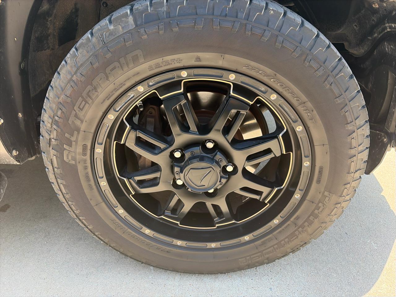 Toyota Tundra SR5 5.7L V8 FFV CrewMax 2WD 2016