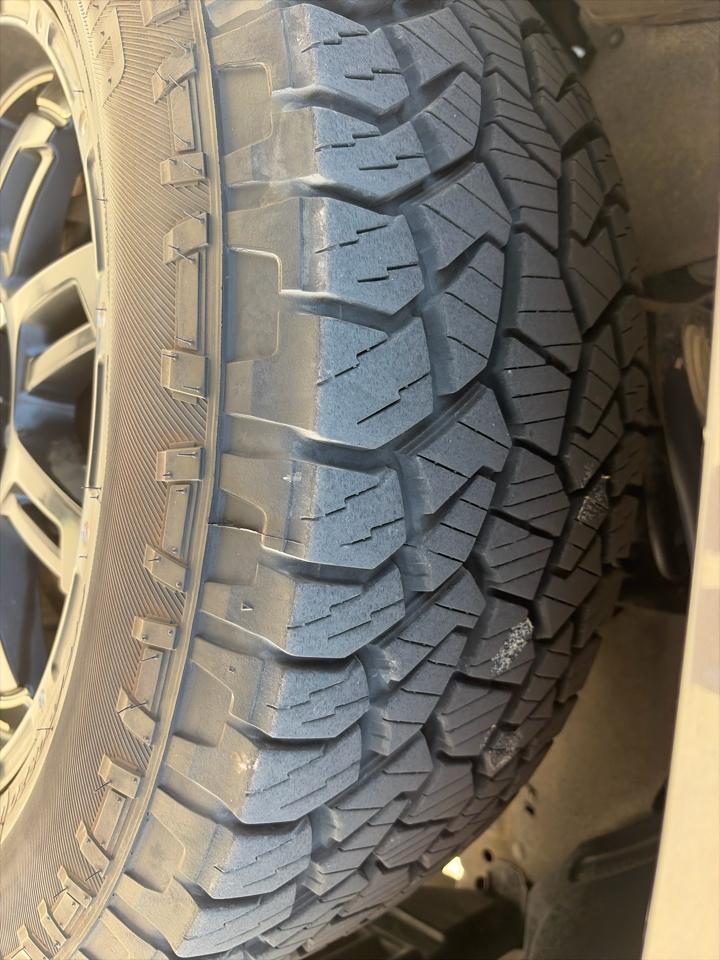 Toyota Tundra SR5 5.7L V8 FFV CrewMax 2WD 2016