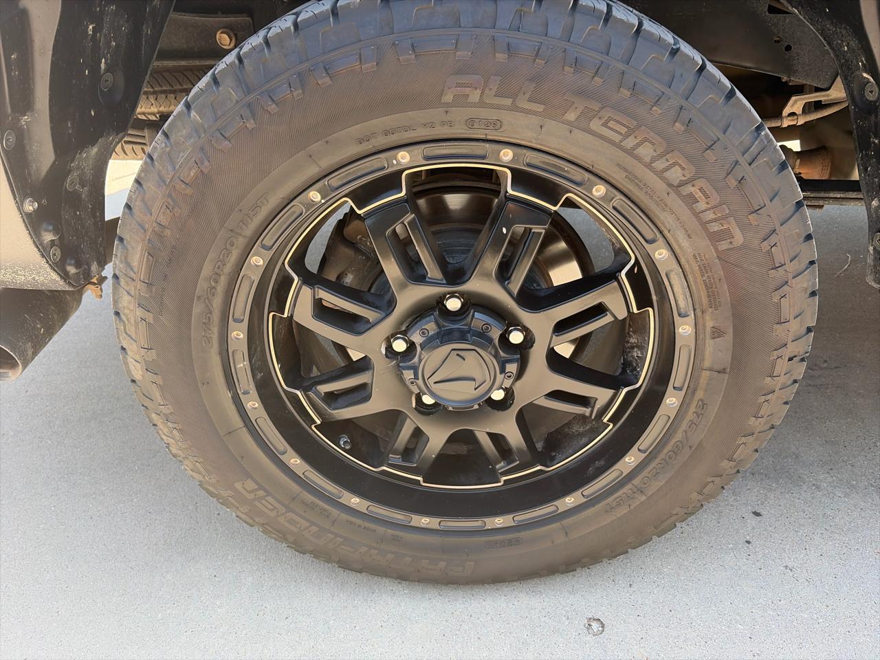 Toyota Tundra SR5 5.7L V8 FFV CrewMax 2WD 2016