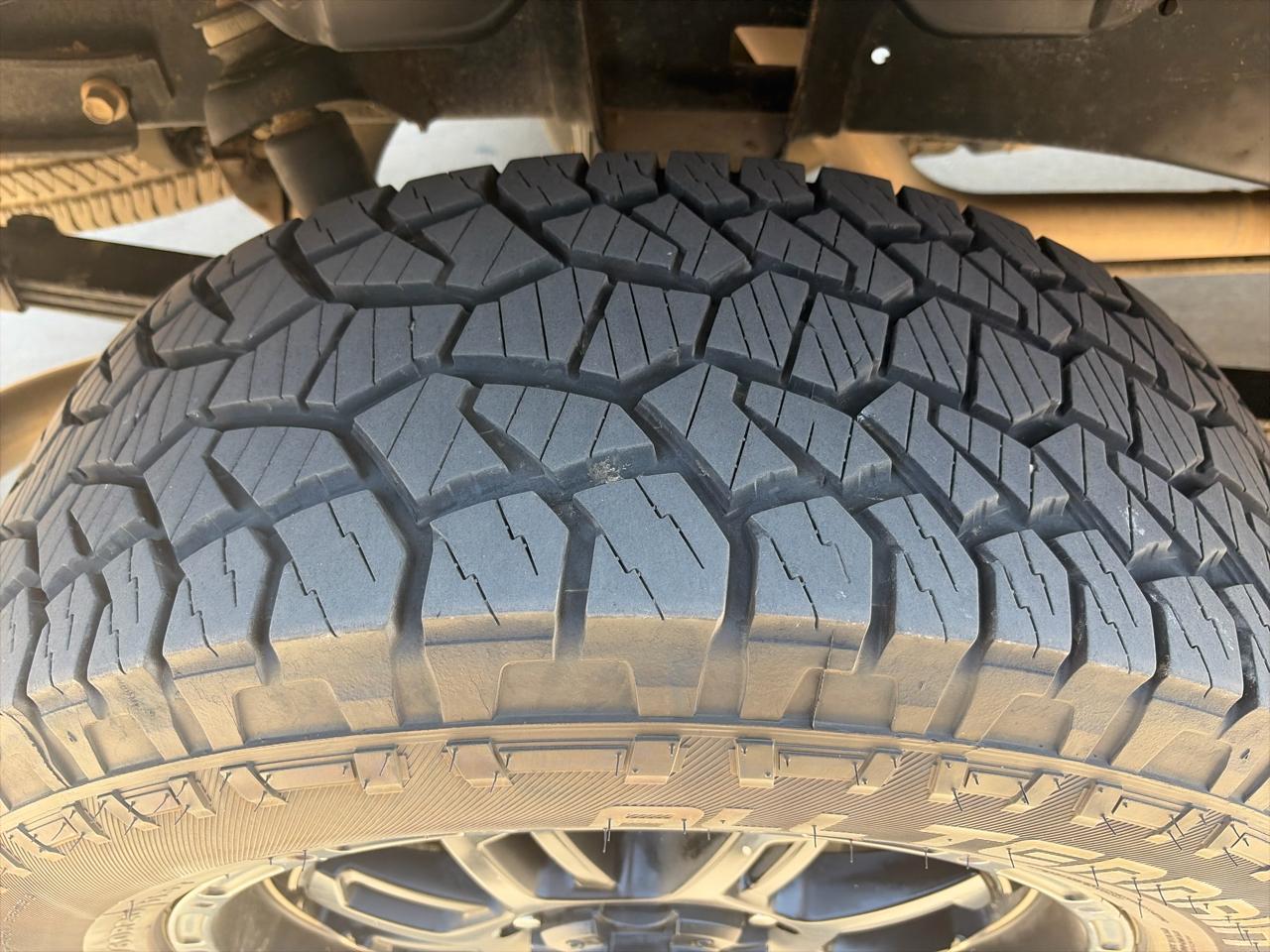 Toyota Tundra SR5 5.7L V8 FFV CrewMax 2WD 2016