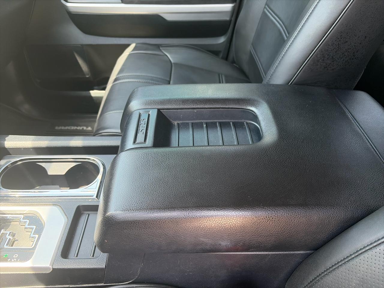 Toyota Tundra SR5 5.7L V8 FFV CrewMax 2WD 2016