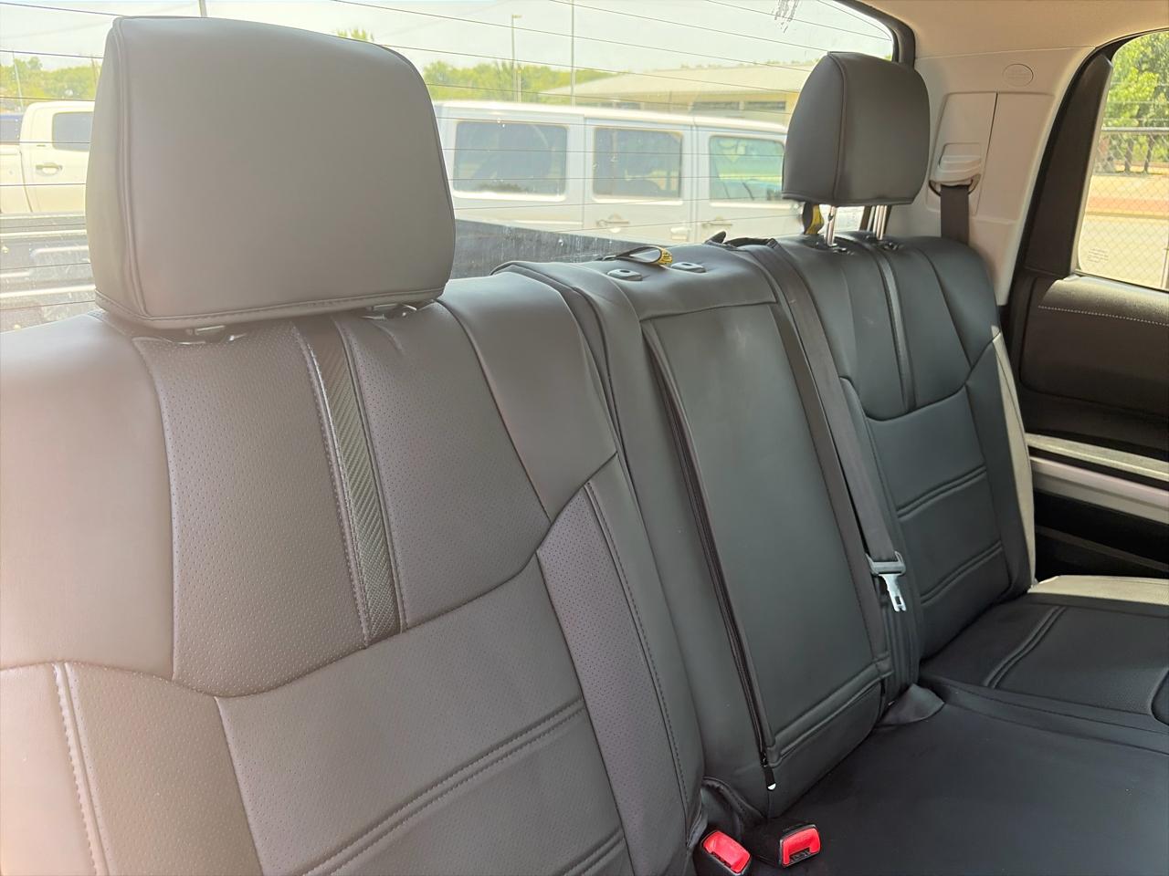 Toyota Tundra SR5 5.7L V8 FFV CrewMax 2WD 2016