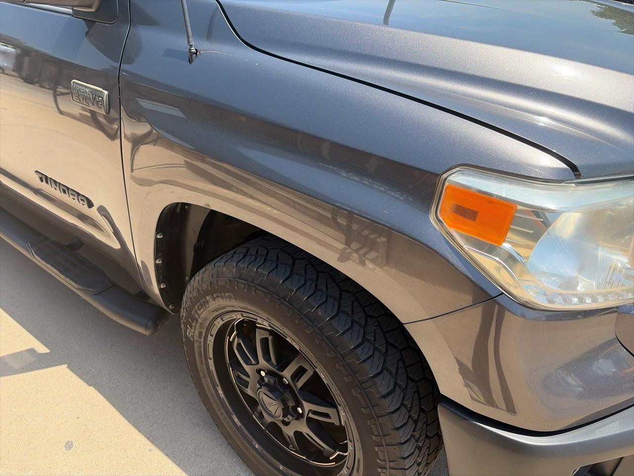 Toyota Tundra SR5 5.7L V8 FFV CrewMax 2WD 2016