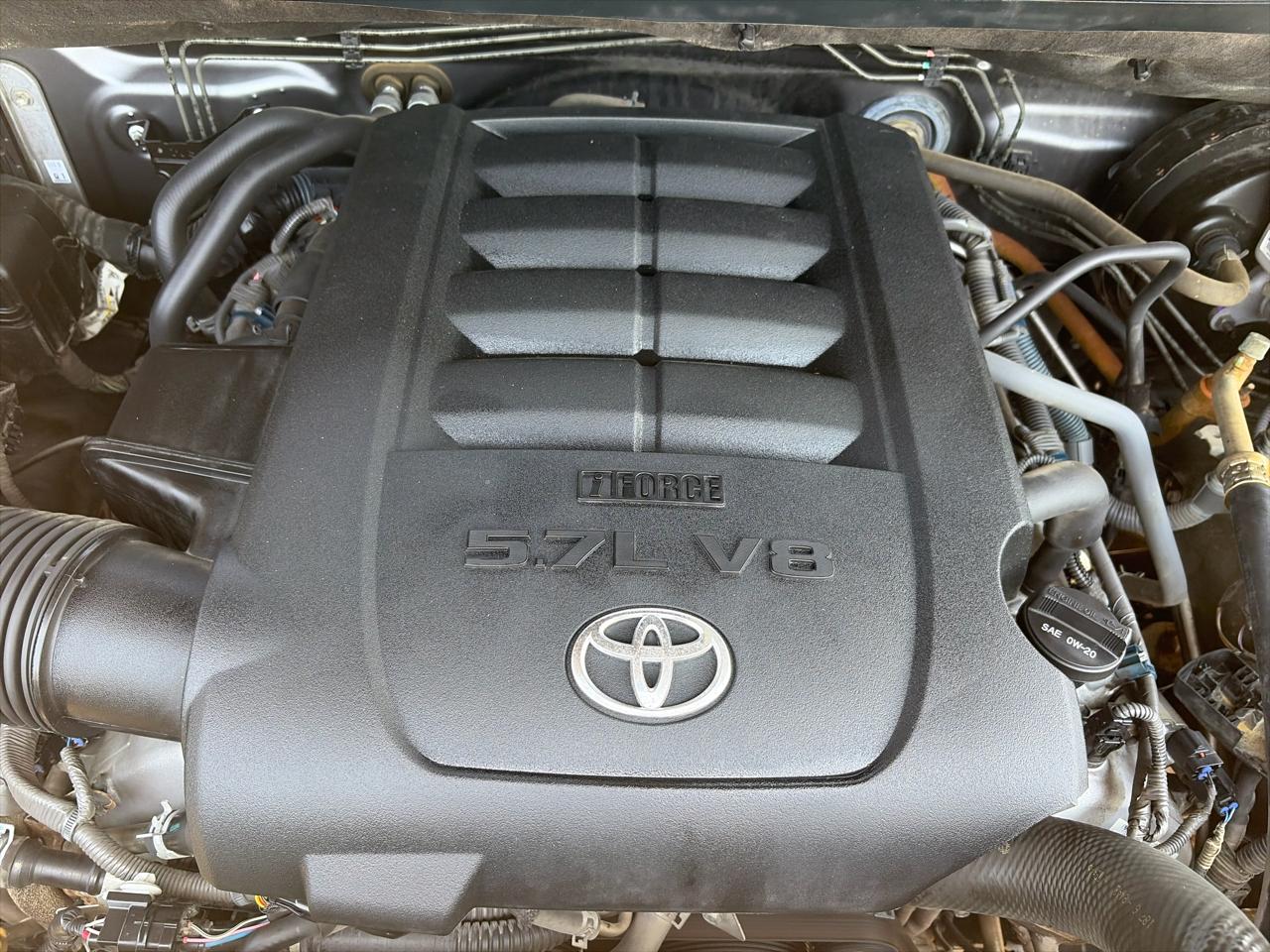 Toyota Tundra SR5 5.7L V8 FFV CrewMax 2WD 2016