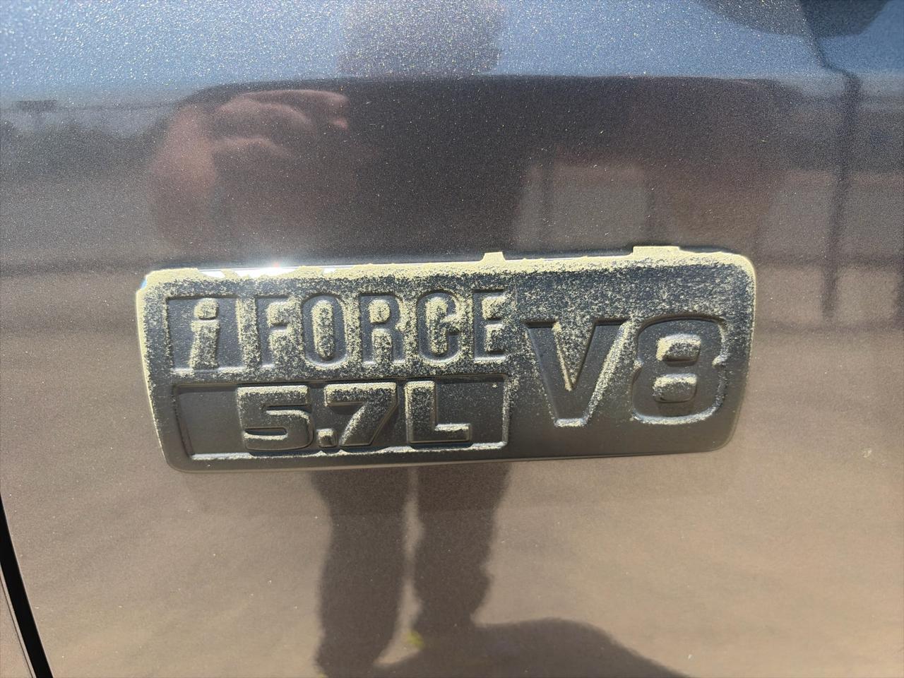 Toyota Tundra SR5 5.7L V8 FFV CrewMax 2WD 2016