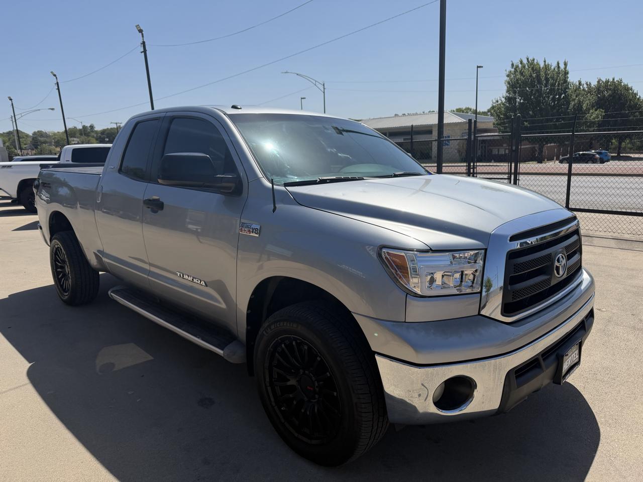 Toyota Tundra Tundra-Grade 5.7L FFV Double Cab 4WD 2010