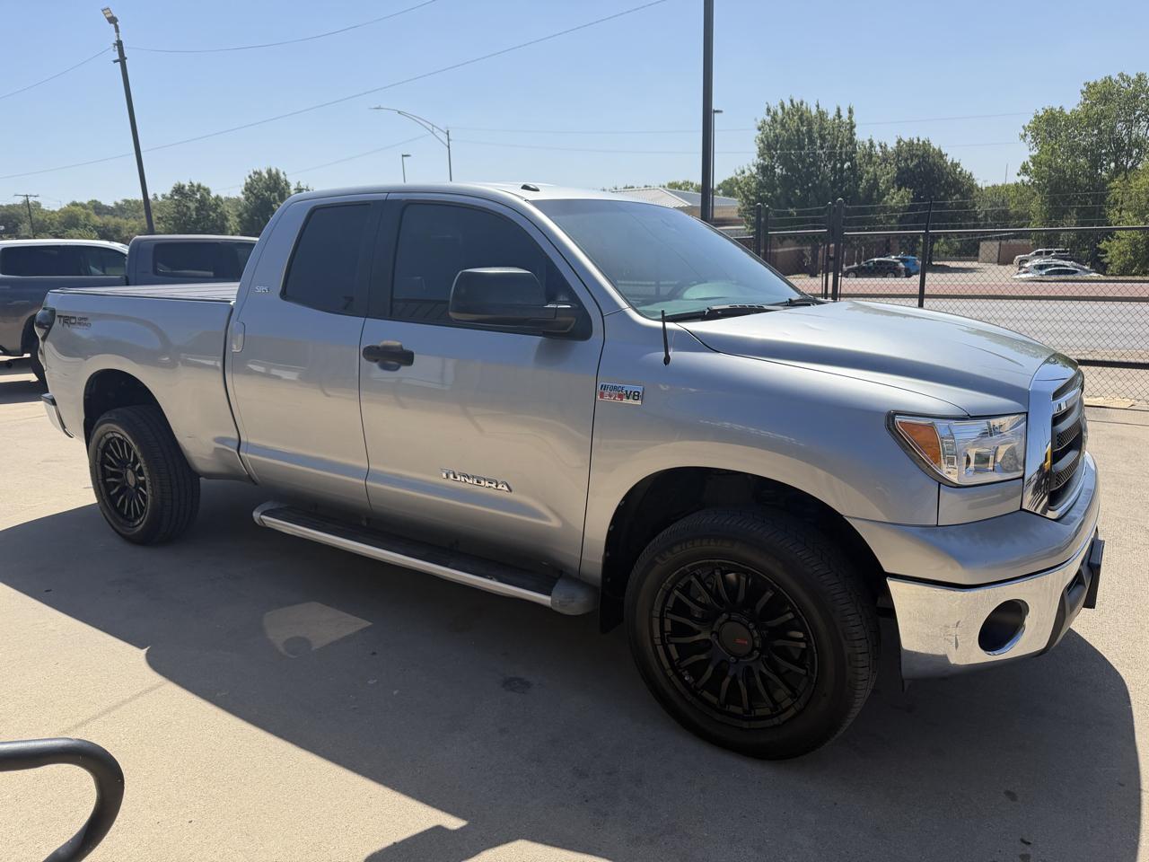 Toyota Tundra Tundra-Grade 5.7L FFV Double Cab 4WD 2010