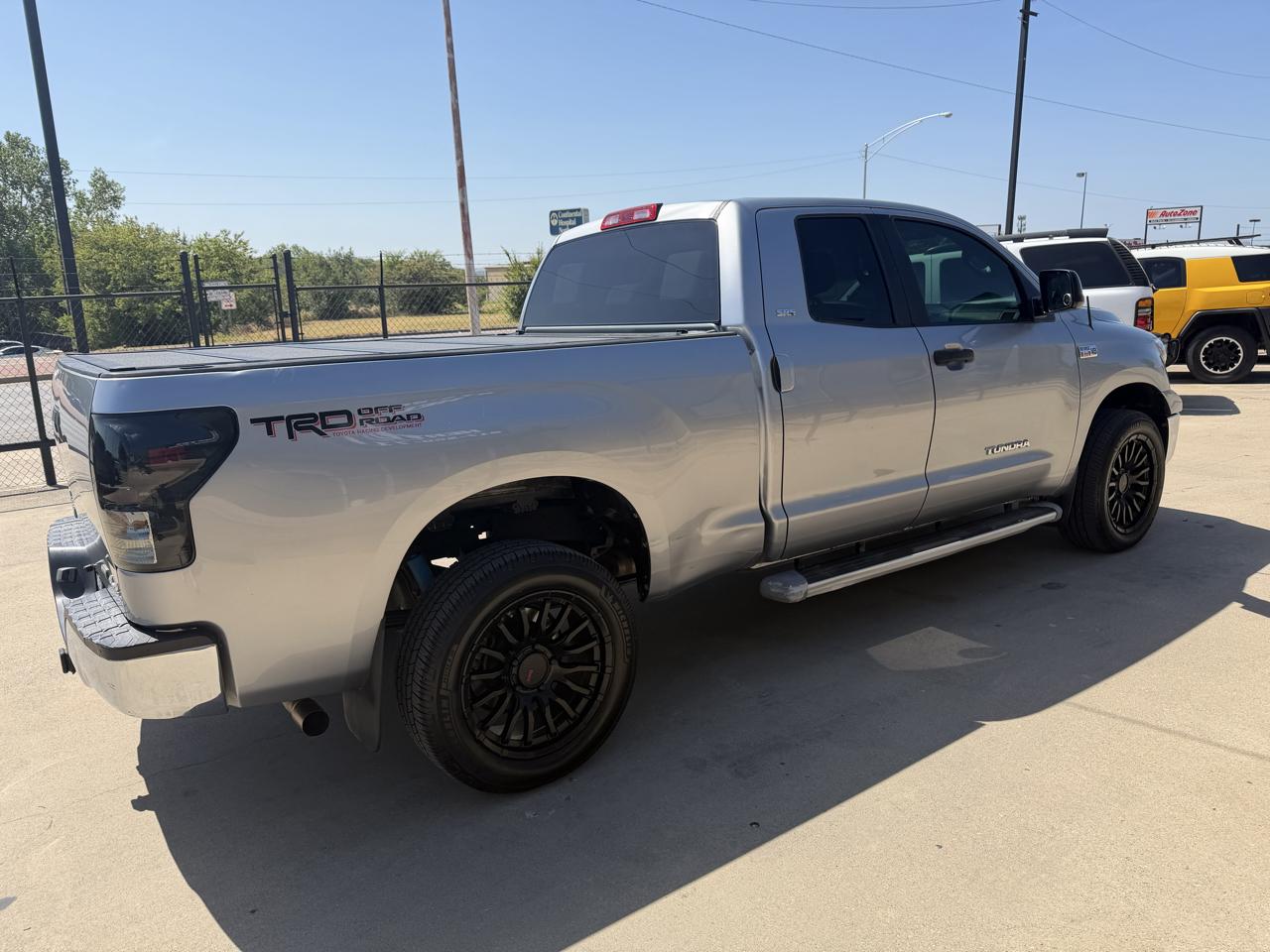 Toyota Tundra Tundra-Grade 5.7L FFV Double Cab 4WD 2010