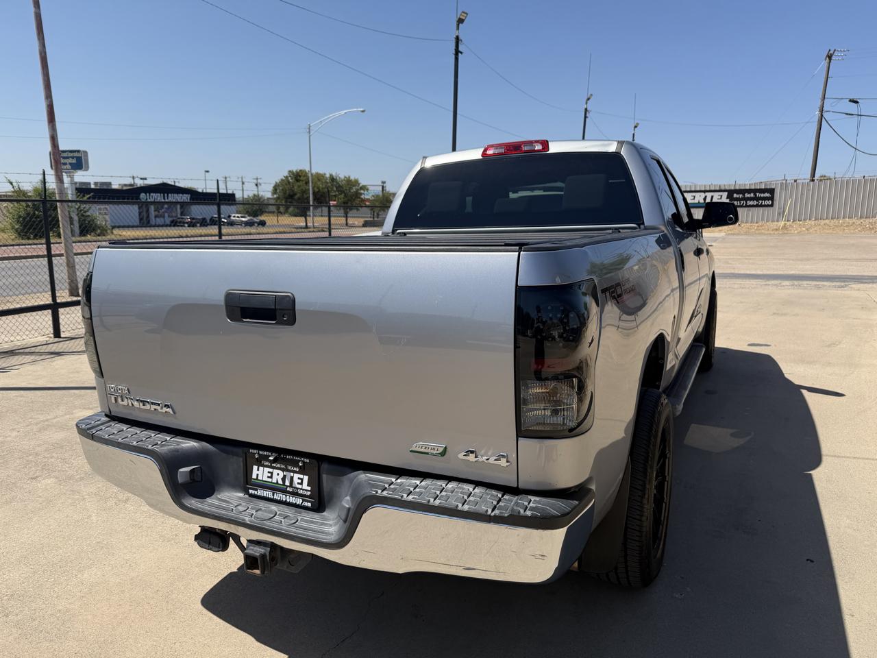 Toyota Tundra Tundra-Grade 5.7L FFV Double Cab 4WD 2010