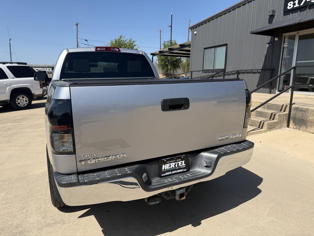 Toyota Tundra Tundra-Grade 5.7L FFV Double Cab 4WD 2010