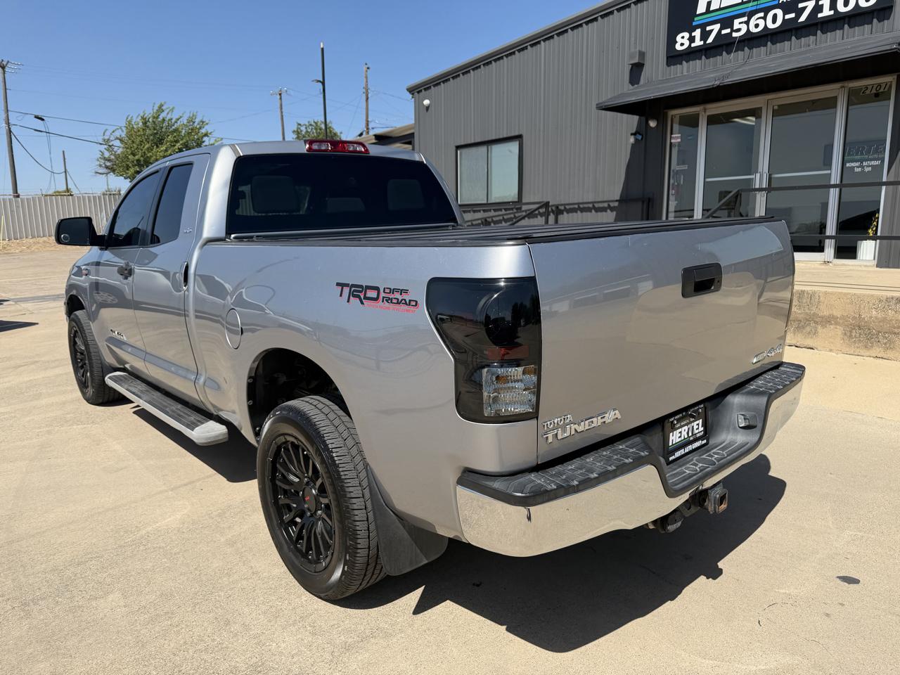 Toyota Tundra Tundra-Grade 5.7L FFV Double Cab 4WD 2010